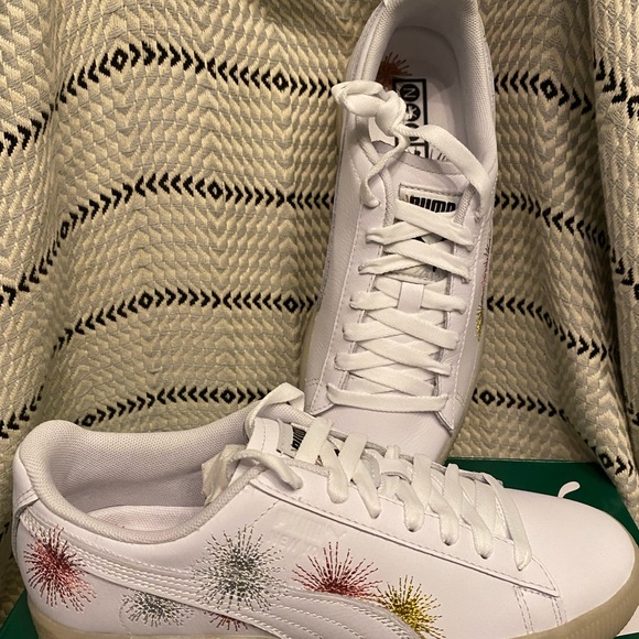 PUMA Clyde NYE special edition, brand new in box - Picture 10 of 10